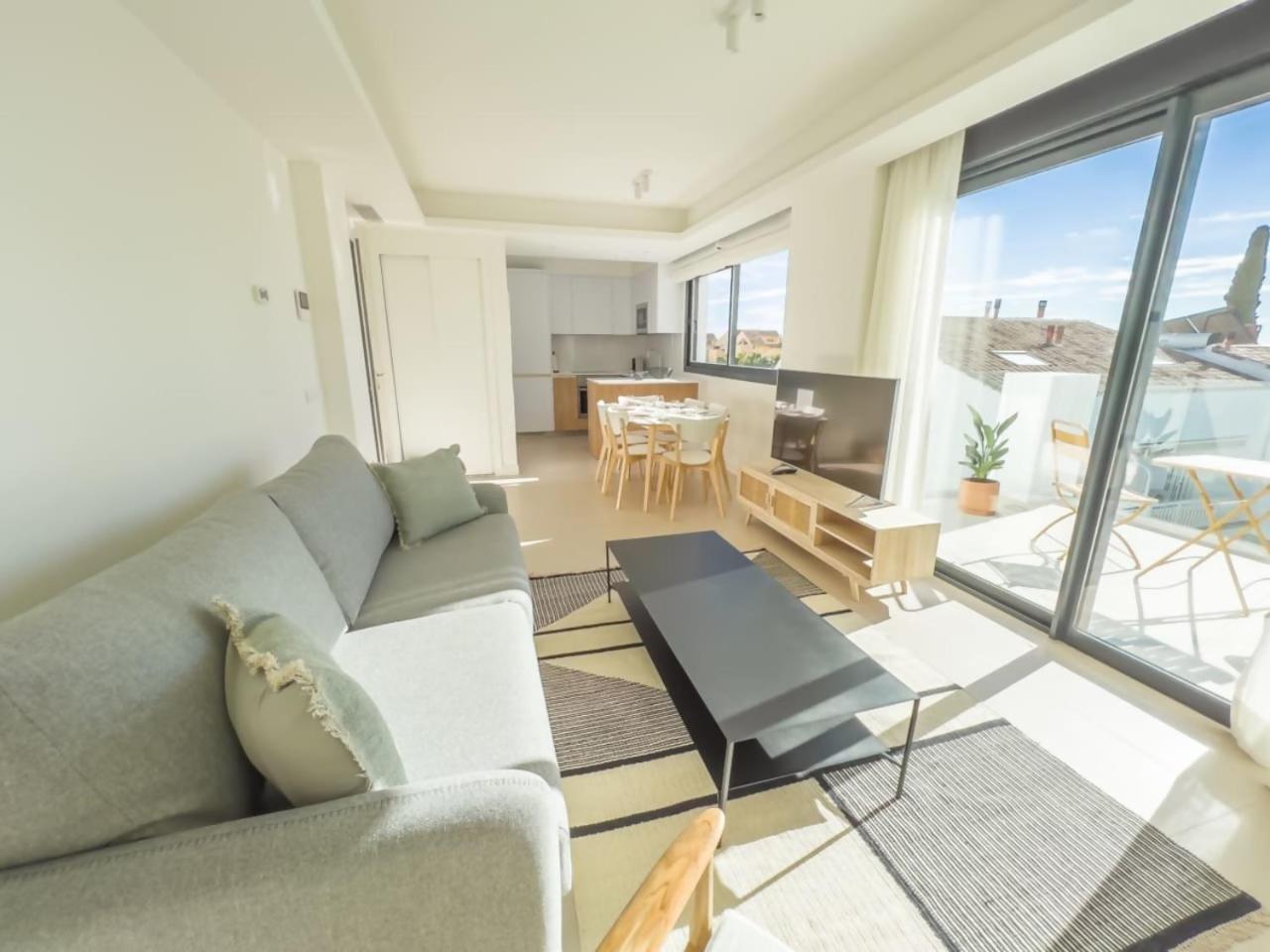 Pent-house On The Golden Mile Apartamento